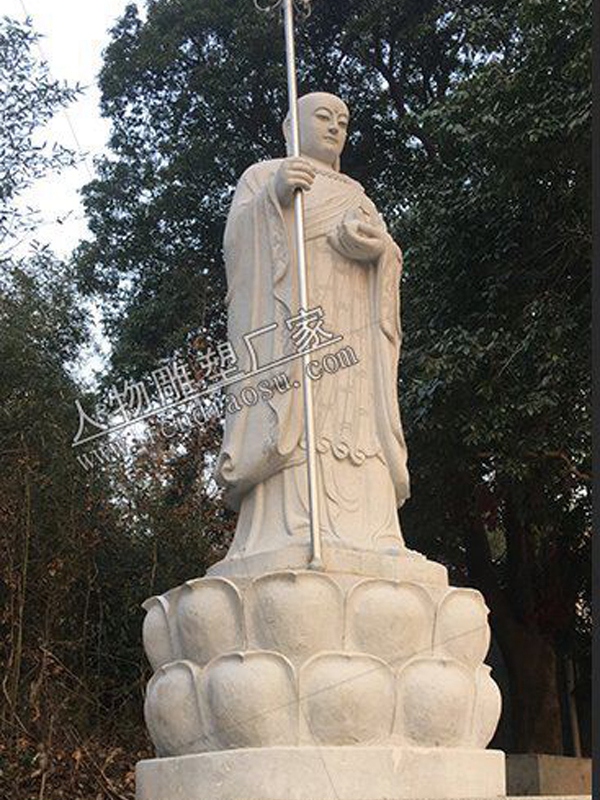  地藏王菩萨石雕像